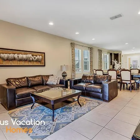 491-Luxury Villa W Pool &Spa